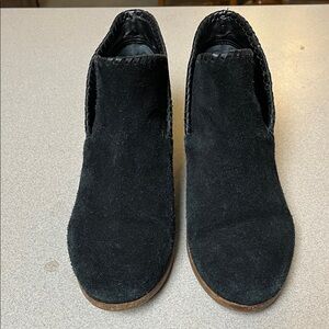Black Suede Ankle Boots / Jack Roger’s